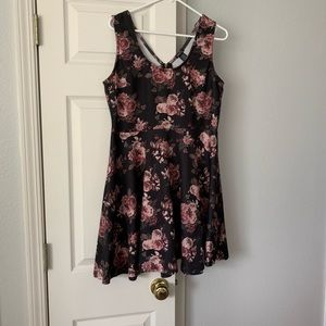 Sleeveless dress